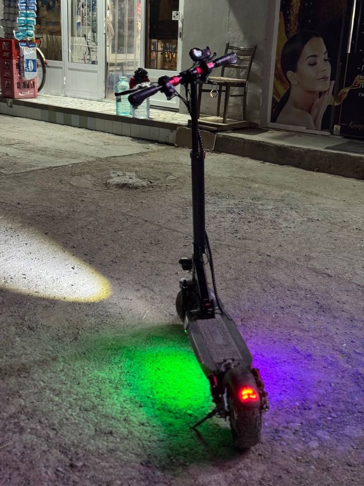 Elektroni samakat sotiladi srochno