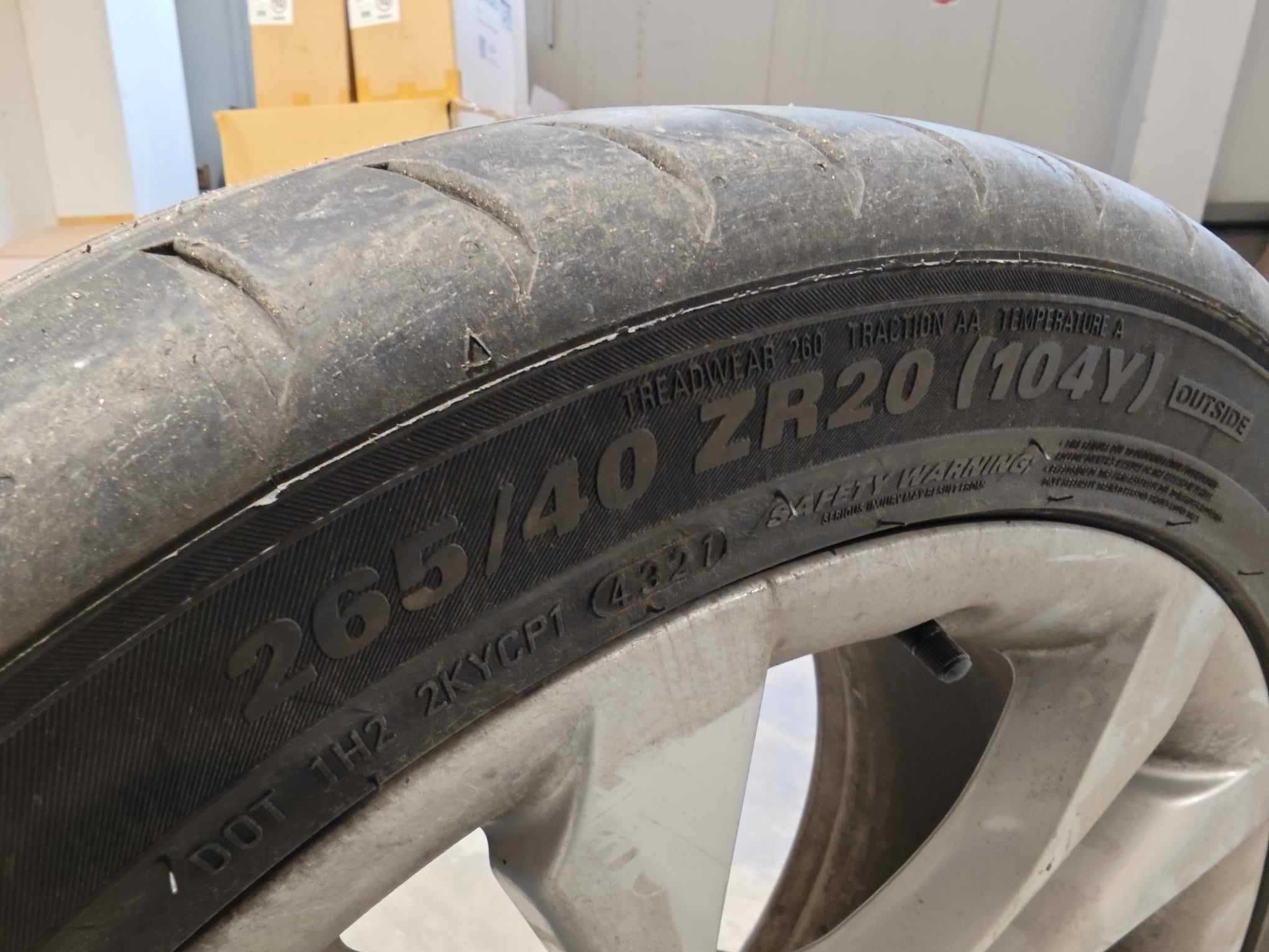 гуми KUMHO ECSTA PS91 265/40 R20 104Y 4броя