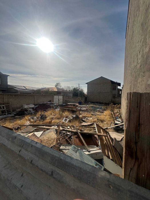 Водник улица Сулола дом 2 сотки земли времянка, под застройку, угловой