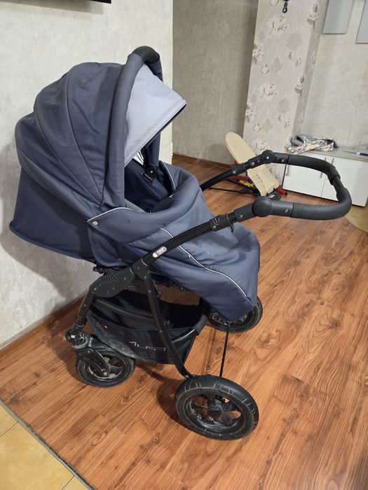 Коляска б/у продаётся