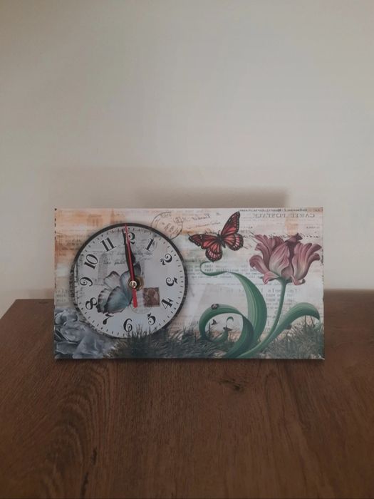 Ceas decorativ de camera