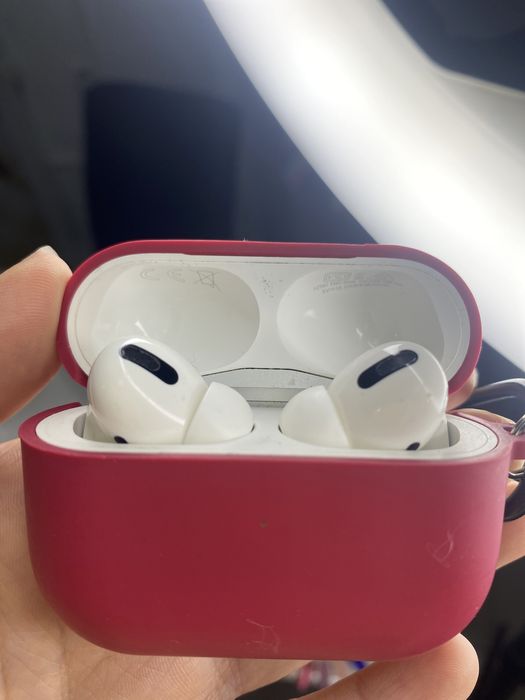 Продается наушники AirPods Pro