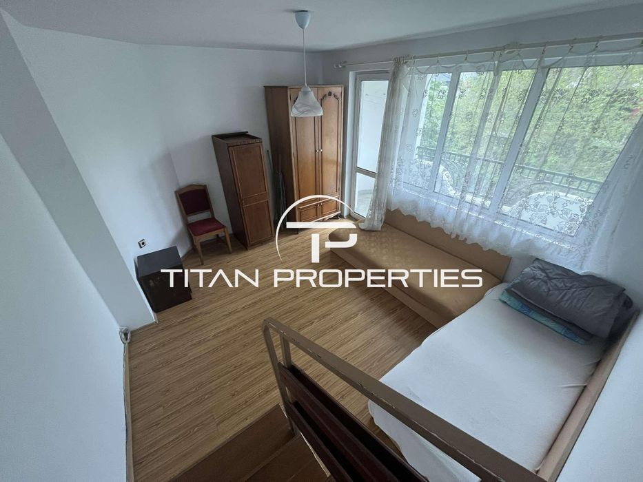 Дава се под наем Двустаен апартамент в Варна, Център - 60 кв.м за 325 € - Снимка #2