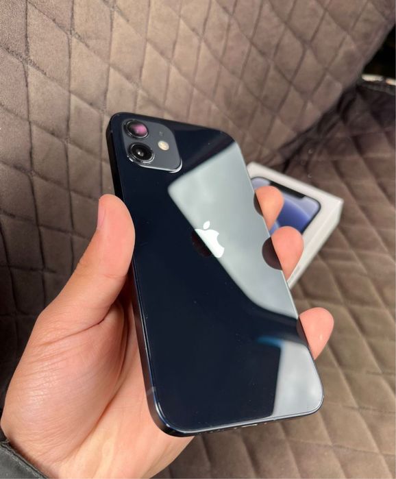 Айфон 12 в идеальном состояний !
