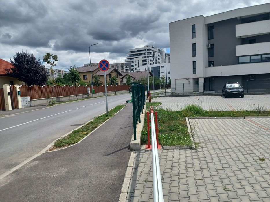 Vand/inchiriez parcare supraterana zona Coresi Brasov