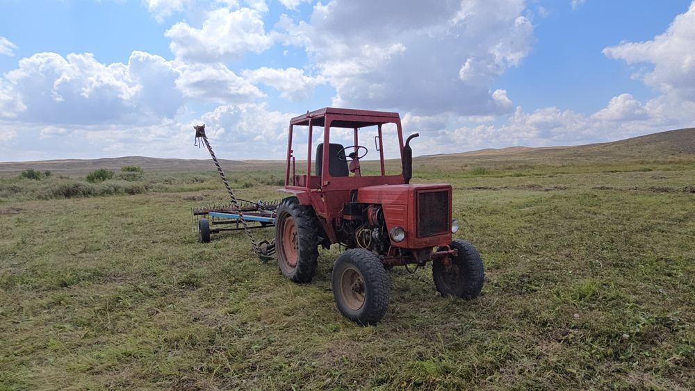 Трактор сатамын Кировец Т-25