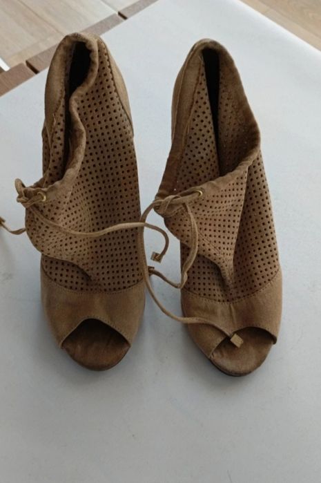 Pantofi eleganți, cu toc, decupați Next 37,5