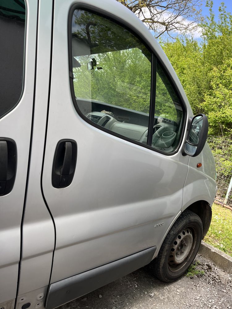 Предна дясна и предна лява врата за Opel Vivaro, Renault Trafic