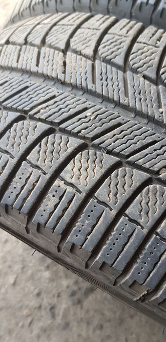 Зимни гуми-18цола-245/45-1бр.-75лв."MICHELIN "