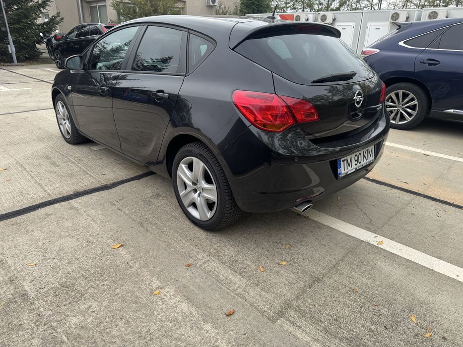 Vand Opel Astra J 1,4 Turbo 140 cai 6 viteze