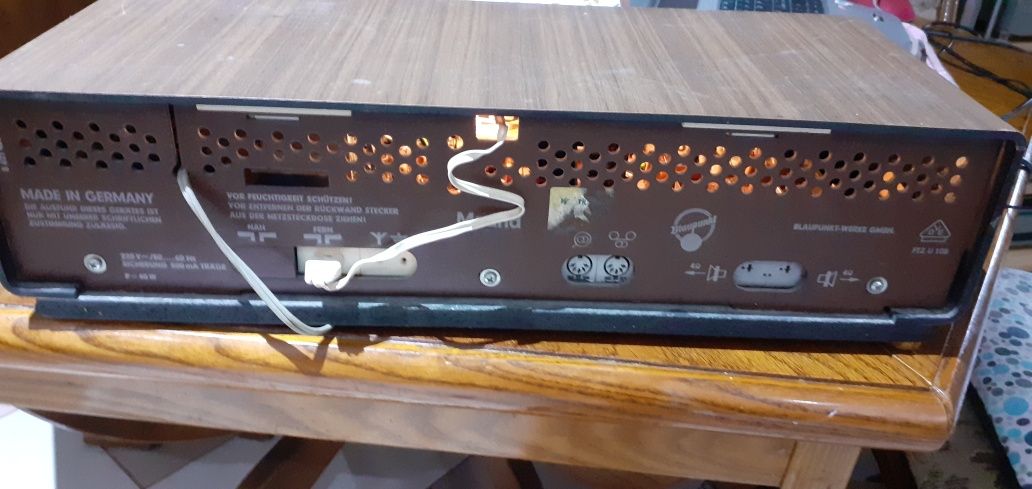 Radio retro. Casetofon de colecție Telefunken