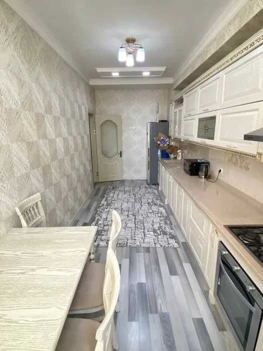 3-к. квартира 92 м², евроремонт, Паркентский, меб+тех 3 этаж!`