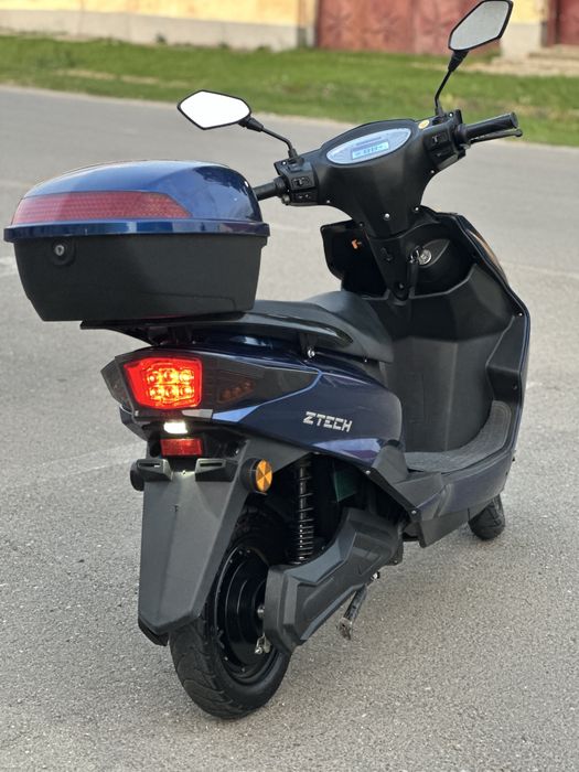 Vand scuter electric