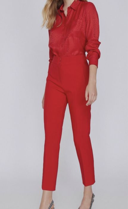 Costum rosu 34 XS nou cu eticheta