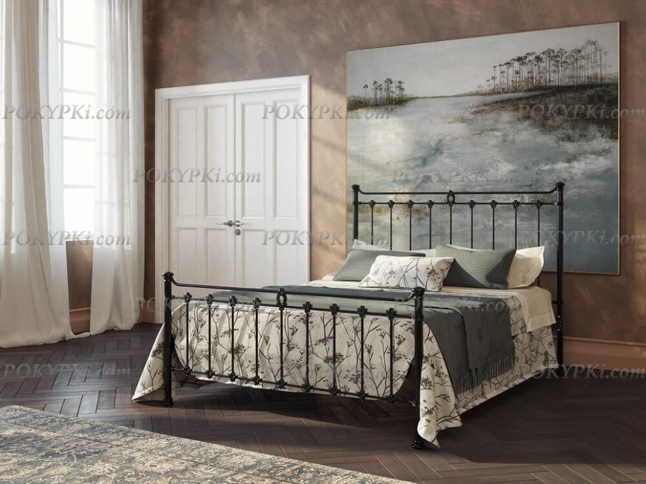 Двуспальная кровать