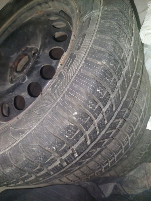 Зимни гуми COOPER 95 60 15 с джанти от audi a2