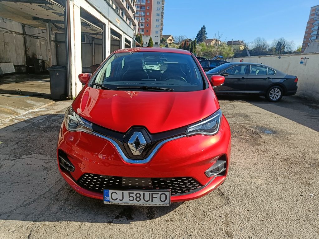 Renault Zoe Intens 50Kw 135CP garantie(schimb doar cu Toyota Yaris GR)