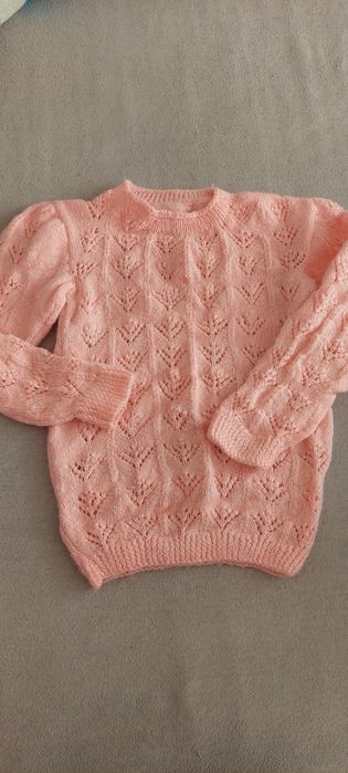 Пуловери ръчно изплетени