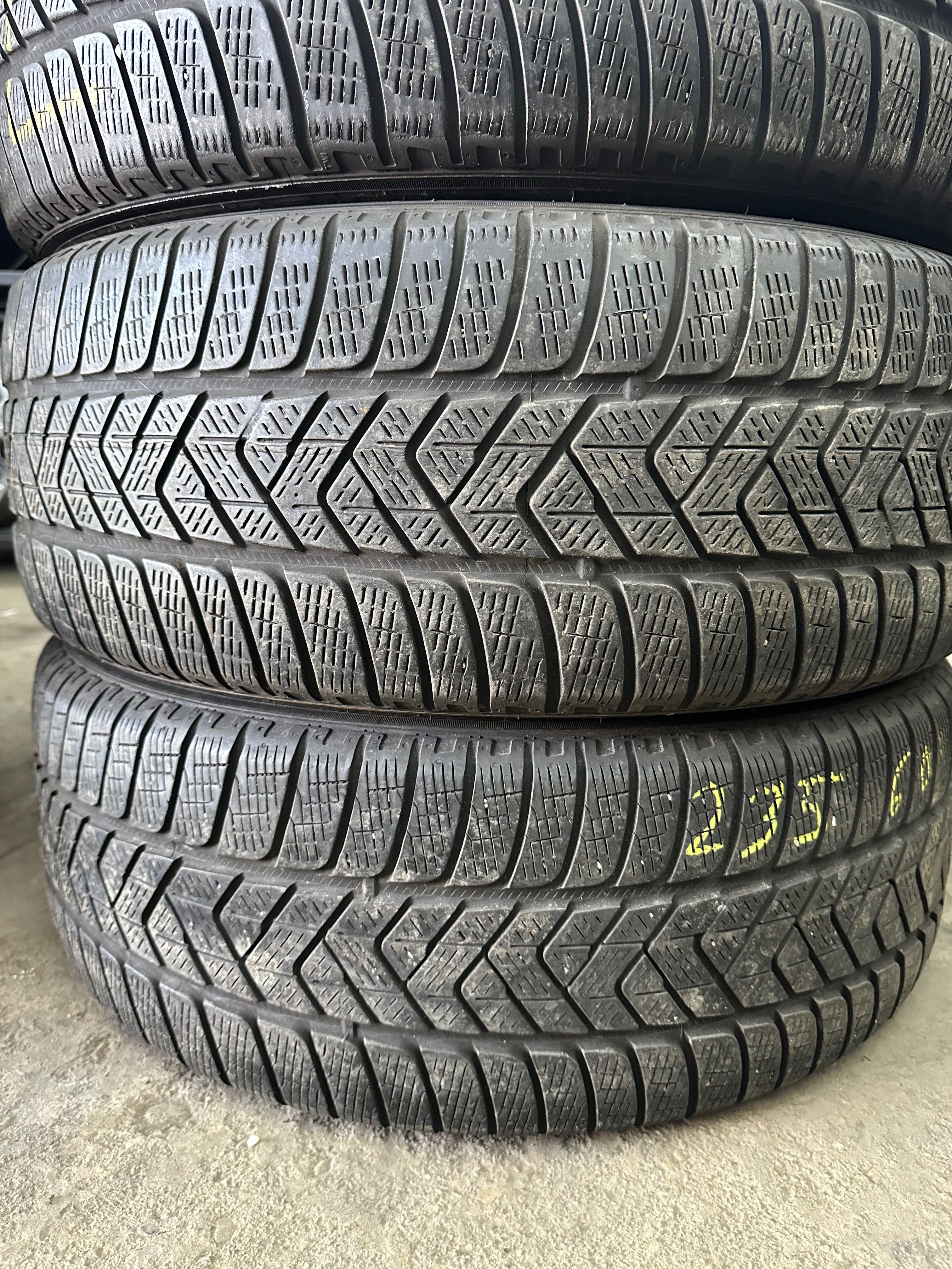 Anvelope 235 60 18 Pirelli M+S in stare foarte buna! Dot 2018