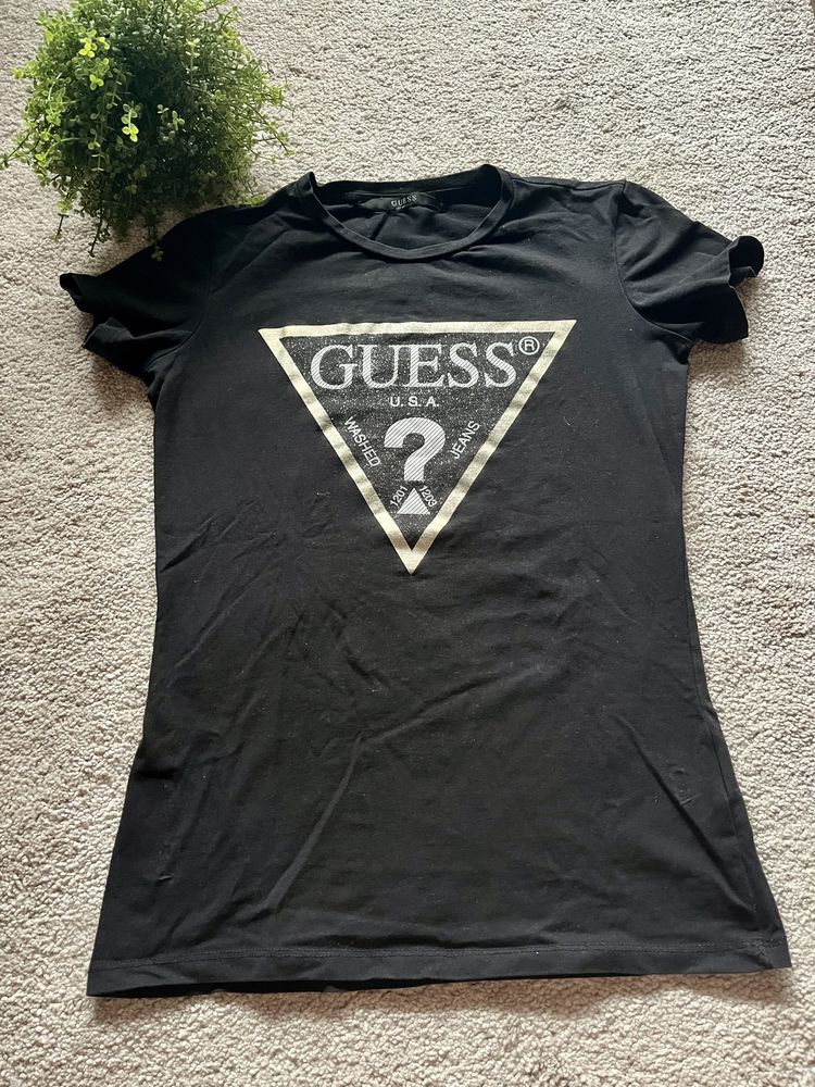 Тениски / блузи Guess