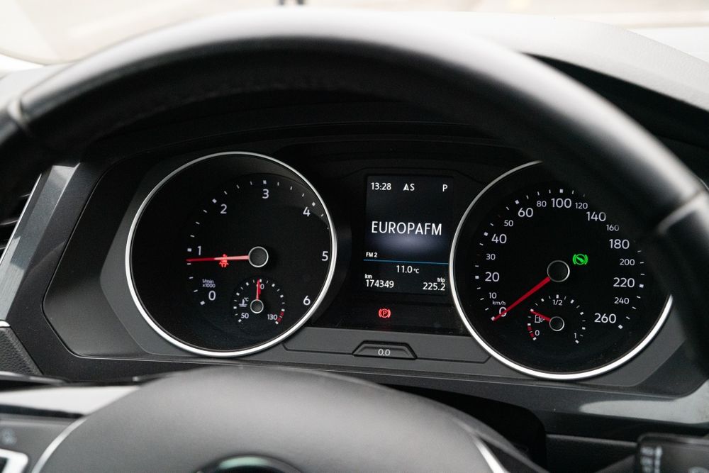 Vând Volkswagen Tiguan