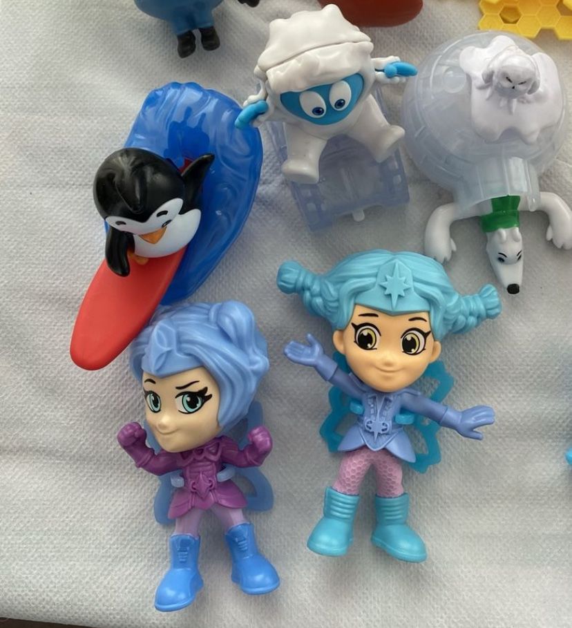 Киндери kinder surprise фигурка статуетка