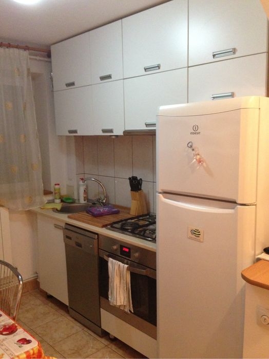 Vand apartament 2 camere