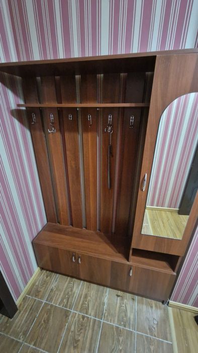 Продам шкаф для коридора