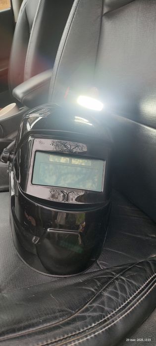 Vând mască de sudură automată cu cristale lichide și lampă cu leduri