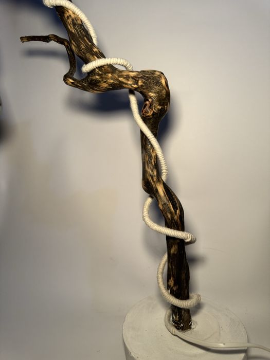 Ръчно изработена настолна рустик лампа