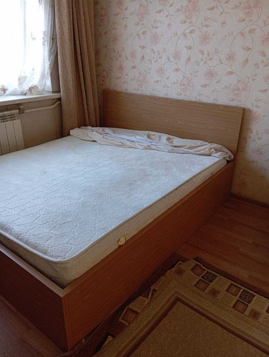 Кровать двуспальная