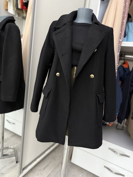 Palton Zara, nou-fara eticheta