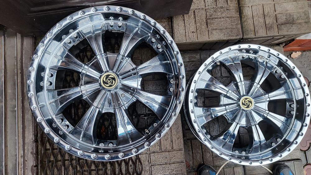 продам диски от джипа тойота ,лексус