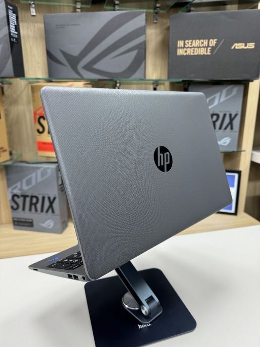 HP 250 G9, Intel core i5, 1235U, 8GB DDR, 512 SSD