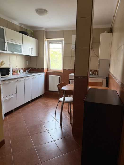 Apartament 2 camere de închiriat - 330 euro – Zona de Nord - Ploiești