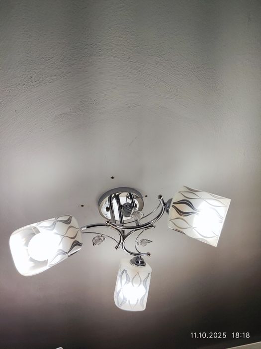 Люстра    продам