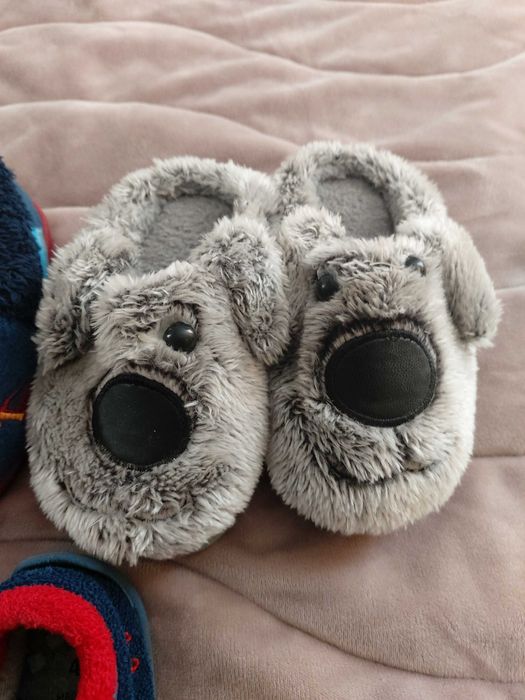 Детски пантофи номер 20,22,24-25