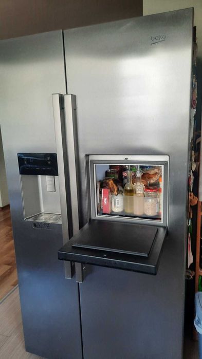 Хладилник BEKO Side by side