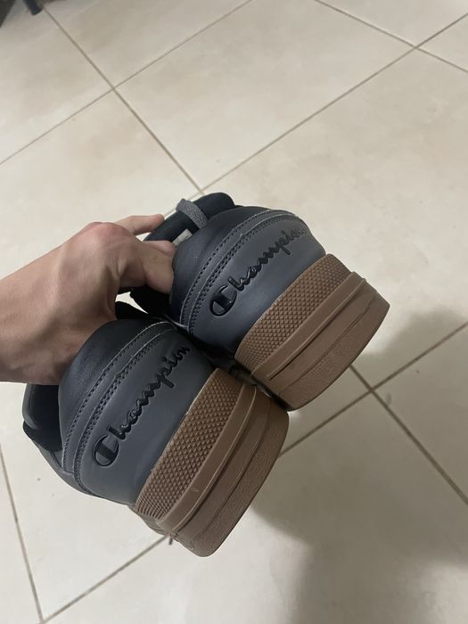 Adidasi Champion