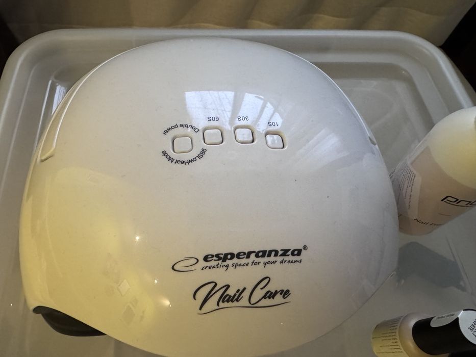 Лампа за маникюр и педикюр