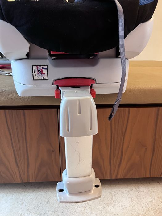 Столче за кола подходящо за новородено и до 18кг дете