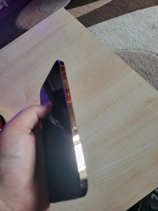 Vand iphone 12 pro max ca si nou