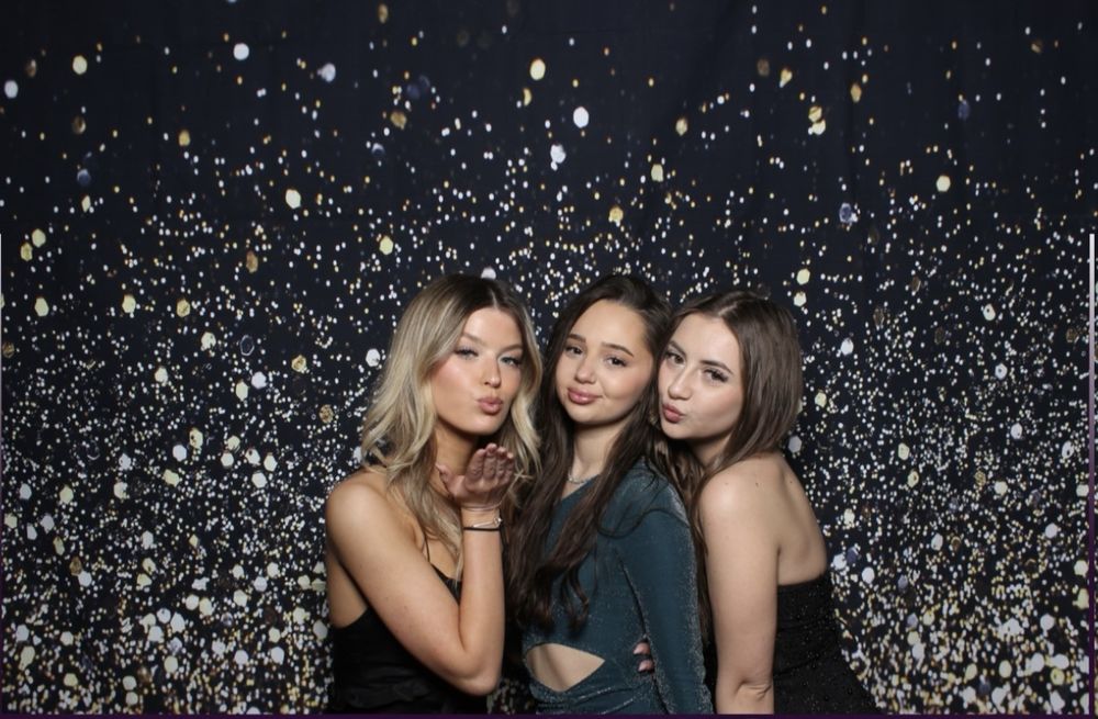 Cabina foto/eveniment/oglinda magica/fum greu/video 360/sport