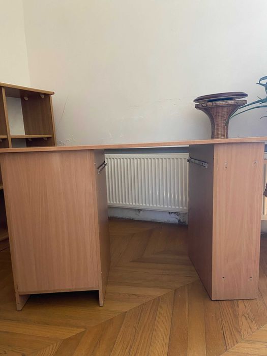 Столы офисные и для дома в отличном состоянии