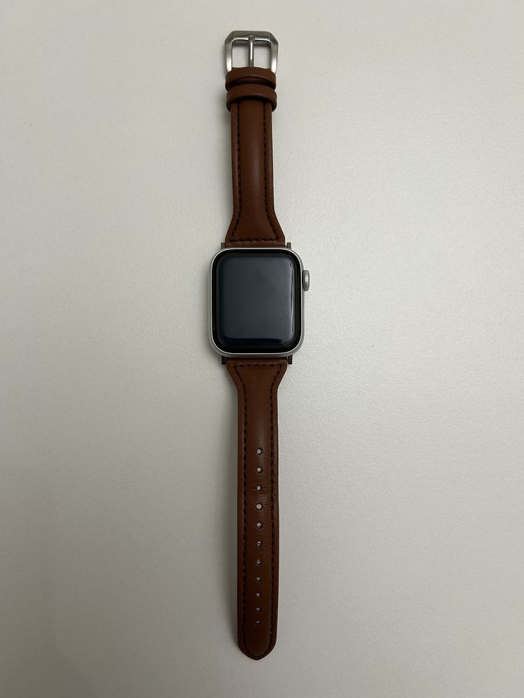 Продам apple watch se 2 gen