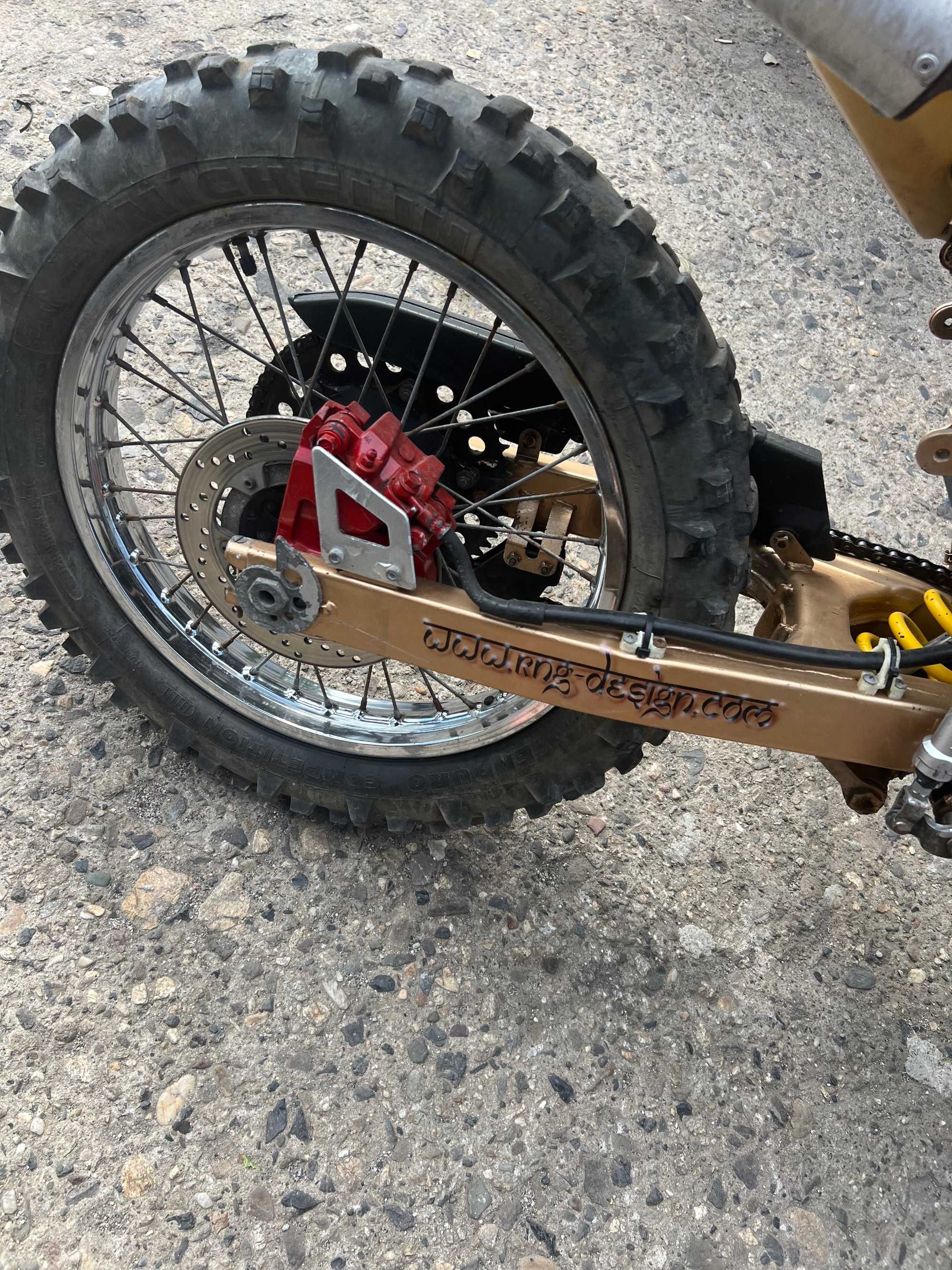 Yamaha DT 125 за части цял.