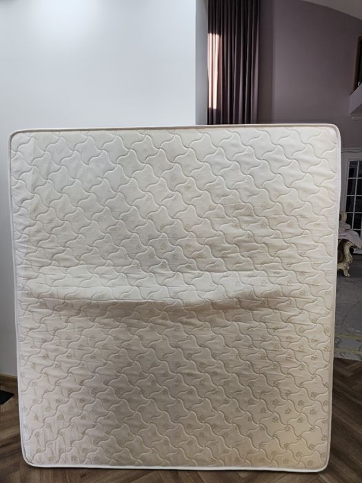 Почти новый(матрас)