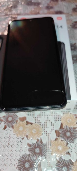 Продавам Redmi Note 14