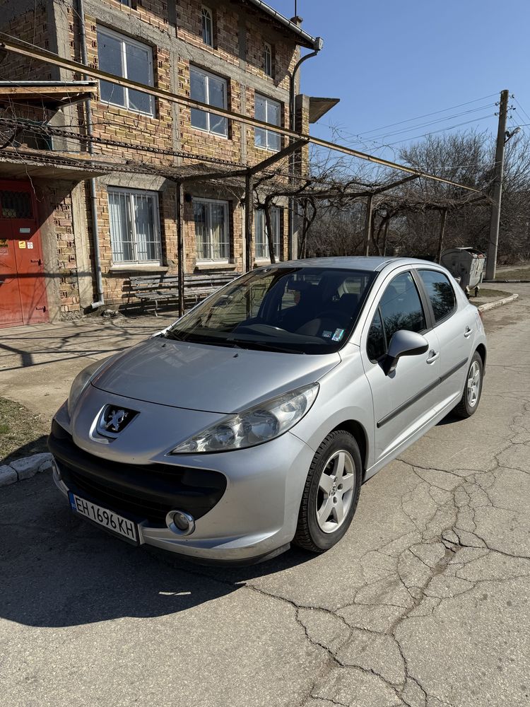 Peugeot 207 1.6.  .