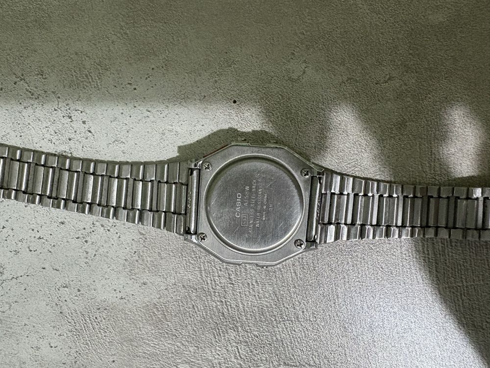 Продам часы Casio оригинал